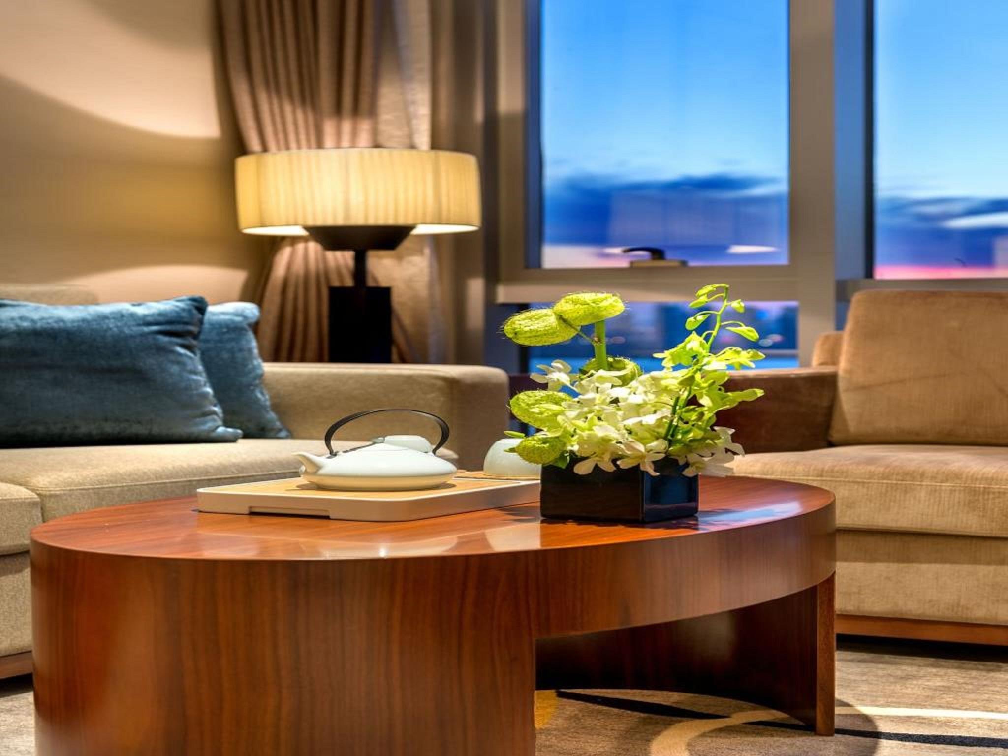 Oakwood Hotel & Residence Suzhou Сучжоу Экстерьер фото