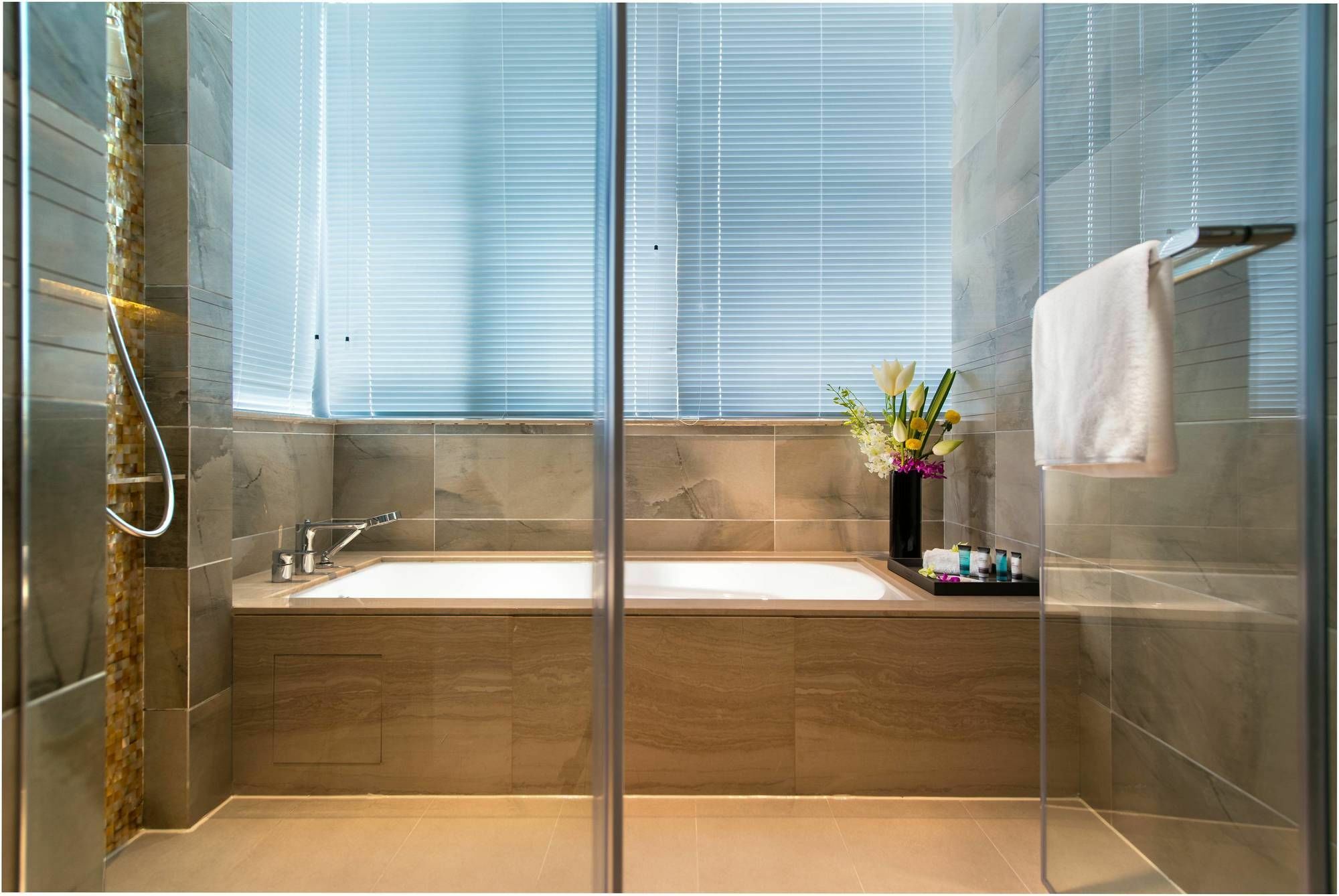 Oakwood Hotel & Residence Suzhou Сучжоу Экстерьер фото